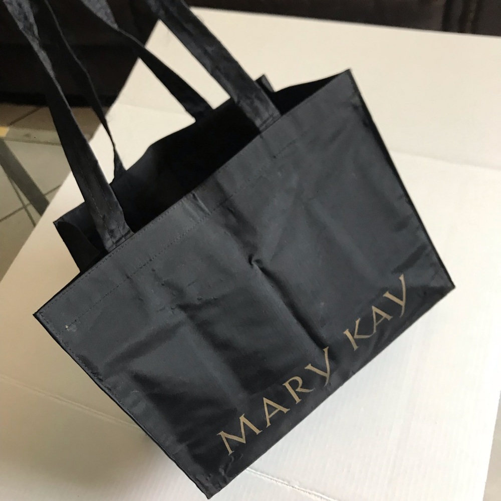 Mary Kay carrying bags